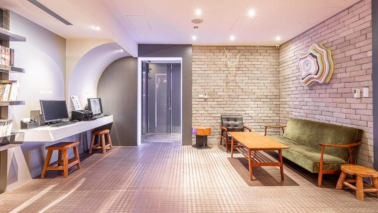 Cityinn Hotel Plus - Taichung Station Branch Exteriör bild